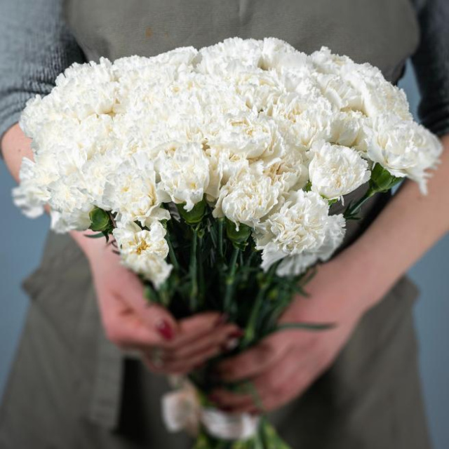 Купить цветы и букеты с доставкой в СПб