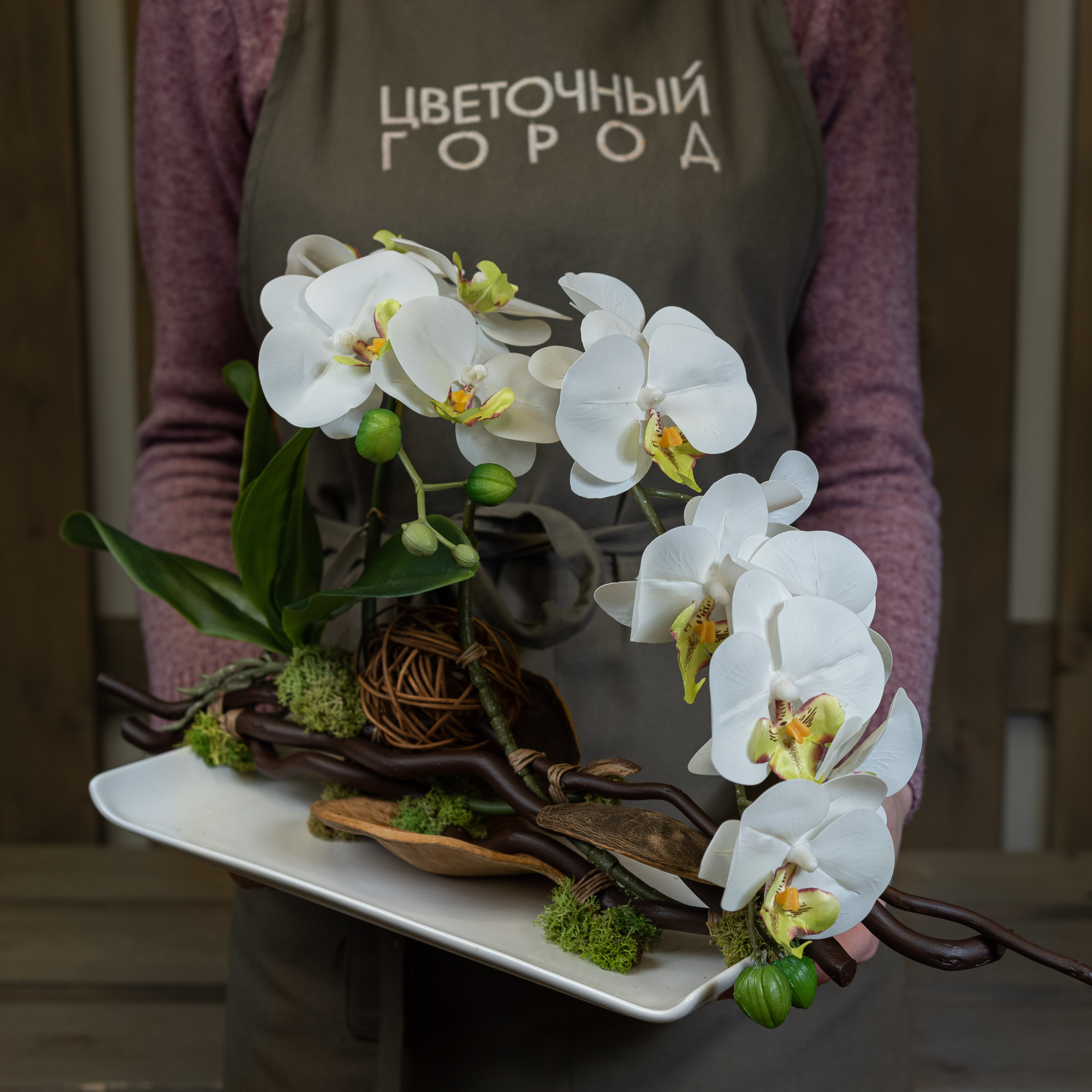 Композиция из белой искусственной орхидеи Тайны Востока-2