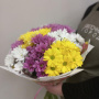 Букет из 13 разноцветных хризантем