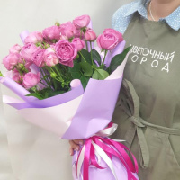 Букет из 5 розовых кустовых пионовидных роз