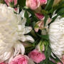 Букет из 3 хризантем и кустовых роз 